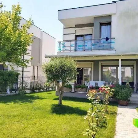 Villa Gjiri I Lalzit Perla Resort Durrës