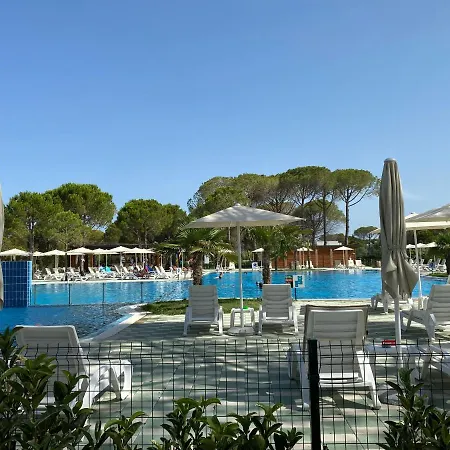 Villa Gjiri I Lalzit Perla Resort 别墅 Durrës