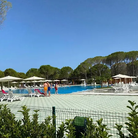 Villa Gjiri I Lalzit Perla Resort * Durrës
