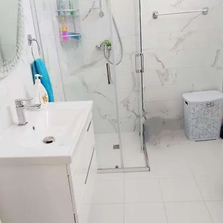 Villa Gjiri I Lalzit Perla Resort *