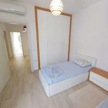 Villa Gjiri I Lalzit Perla Resort Villa *